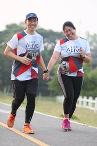 BIB: 7091
                            <button type="button" onclick="openModal(6346683)" class="btn btn-primary btn-sm float-right btn-popup" data-toggle="modal" data-target=".modal-high-quality">
                        <i class="fas fa-shopping-cart"></i> Add to Cart
                    </button>
                                            <button type="button" onclick="isThisMe(6346683, true)" class="btn btn-success btn-sm float-right btn-popup btn-isme hidden" data-toggle="tooltip" data-placement="bottom" title="นี่คือรูปของคุณใช่ไหม คลิกที่นี่เพื่อเอาเข้าอัลบั้ม">
                        <i class="fas fa-plus"></i> Add to album
                    </button>
                    <button type="button" onclick="isThisMe(6346683, false)" class="btn btn-warning btn-sm float-right btn-popup btn-isnotme hidden">
                        <i class="fas fa-ban"></i> Remove from album
                    </button>