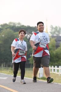 BIB: 7044, 7028
                            <button type="button" onclick="openModal(6347673)" class="btn btn-primary btn-sm float-right btn-popup" data-toggle="modal" data-target=".modal-high-quality">
                        <i class="fas fa-shopping-cart"></i> Add to Cart
                    </button>
                                            <button type="button" onclick="isThisMe(6347673, true)" class="btn btn-success btn-sm float-right btn-popup btn-isme hidden" data-toggle="tooltip" data-placement="bottom" title="นี่คือรูปของคุณใช่ไหม คลิกที่นี่เพื่อเอาเข้าอัลบั้ม">
                        <i class="fas fa-plus"></i> Add to album
                    </button>
                    <button type="button" onclick="isThisMe(6347673, false)" class="btn btn-warning btn-sm float-right btn-popup btn-isnotme hidden">
                        <i class="fas fa-ban"></i> Remove from album
                    </button>