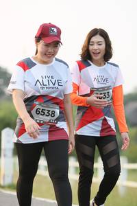 BIB: 6538
                            <button type="button" onclick="openModal(6347144)" class="btn btn-primary btn-sm float-right btn-popup" data-toggle="modal" data-target=".modal-high-quality">
                        <i class="fas fa-shopping-cart"></i> Add to Cart
                    </button>
                                            <button type="button" onclick="isThisMe(6347144, true)" class="btn btn-success btn-sm float-right btn-popup btn-isme hidden" data-toggle="tooltip" data-placement="bottom" title="นี่คือรูปของคุณใช่ไหม คลิกที่นี่เพื่อเอาเข้าอัลบั้ม">
                        <i class="fas fa-plus"></i> Add to album
                    </button>
                    <button type="button" onclick="isThisMe(6347144, false)" class="btn btn-warning btn-sm float-right btn-popup btn-isnotme hidden">
                        <i class="fas fa-ban"></i> Remove from album
                    </button>