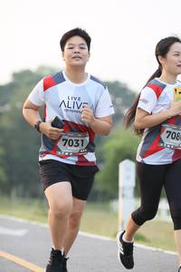 BIB: 708, 7031
                            <button type="button" onclick="openModal(6346884)" class="btn btn-primary btn-sm float-right btn-popup" data-toggle="modal" data-target=".modal-high-quality">
                        <i class="fas fa-shopping-cart"></i> Add to Cart
                    </button>
                                            <button type="button" onclick="isThisMe(6346884, true)" class="btn btn-success btn-sm float-right btn-popup btn-isme hidden" data-toggle="tooltip" data-placement="bottom" title="นี่คือรูปของคุณใช่ไหม คลิกที่นี่เพื่อเอาเข้าอัลบั้ม">
                        <i class="fas fa-plus"></i> Add to album
                    </button>
                    <button type="button" onclick="isThisMe(6346884, false)" class="btn btn-warning btn-sm float-right btn-popup btn-isnotme hidden">
                        <i class="fas fa-ban"></i> Remove from album
                    </button>