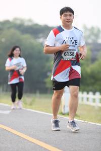 BIB: 6138
                            <button type="button" onclick="openModal(6349819)" class="btn btn-primary btn-sm float-right btn-popup" data-toggle="modal" data-target=".modal-high-quality">
                        <i class="fas fa-shopping-cart"></i> Add to Cart
                    </button>
                                            <button type="button" onclick="isThisMe(6349819, true)" class="btn btn-success btn-sm float-right btn-popup btn-isme hidden" data-toggle="tooltip" data-placement="bottom" title="นี่คือรูปของคุณใช่ไหม คลิกที่นี่เพื่อเอาเข้าอัลบั้ม">
                        <i class="fas fa-plus"></i> Add to album
                    </button>
                    <button type="button" onclick="isThisMe(6349819, false)" class="btn btn-warning btn-sm float-right btn-popup btn-isnotme hidden">
                        <i class="fas fa-ban"></i> Remove from album
                    </button>