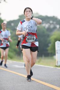 BIB: 6316
                            <button type="button" onclick="openModal(6349469)" class="btn btn-primary btn-sm float-right btn-popup" data-toggle="modal" data-target=".modal-high-quality">
                        <i class="fas fa-shopping-cart"></i> Add to Cart
                    </button>
                                            <button type="button" onclick="isThisMe(6349469, true)" class="btn btn-success btn-sm float-right btn-popup btn-isme hidden" data-toggle="tooltip" data-placement="bottom" title="นี่คือรูปของคุณใช่ไหม คลิกที่นี่เพื่อเอาเข้าอัลบั้ม">
                        <i class="fas fa-plus"></i> Add to album
                    </button>
                    <button type="button" onclick="isThisMe(6349469, false)" class="btn btn-warning btn-sm float-right btn-popup btn-isnotme hidden">
                        <i class="fas fa-ban"></i> Remove from album
                    </button>