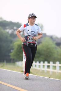 BIB: 610
                            <button type="button" onclick="openModal(6349494)" class="btn btn-primary btn-sm float-right btn-popup" data-toggle="modal" data-target=".modal-high-quality">
                        <i class="fas fa-shopping-cart"></i> Add to Cart
                    </button>
                                            <button type="button" onclick="isThisMe(6349494, true)" class="btn btn-success btn-sm float-right btn-popup btn-isme hidden" data-toggle="tooltip" data-placement="bottom" title="นี่คือรูปของคุณใช่ไหม คลิกที่นี่เพื่อเอาเข้าอัลบั้ม">
                        <i class="fas fa-plus"></i> Add to album
                    </button>
                    <button type="button" onclick="isThisMe(6349494, false)" class="btn btn-warning btn-sm float-right btn-popup btn-isnotme hidden">
                        <i class="fas fa-ban"></i> Remove from album
                    </button>