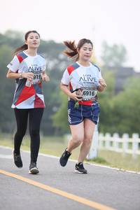 BIB: 919, 6916
                            <button type="button" onclick="openModal(6348688)" class="btn btn-primary btn-sm float-right btn-popup" data-toggle="modal" data-target=".modal-high-quality">
                        <i class="fas fa-shopping-cart"></i> Add to Cart
                    </button>
                                            <button type="button" onclick="isThisMe(6348688, true)" class="btn btn-success btn-sm float-right btn-popup btn-isme hidden" data-toggle="tooltip" data-placement="bottom" title="นี่คือรูปของคุณใช่ไหม คลิกที่นี่เพื่อเอาเข้าอัลบั้ม">
                        <i class="fas fa-plus"></i> Add to album
                    </button>
                    <button type="button" onclick="isThisMe(6348688, false)" class="btn btn-warning btn-sm float-right btn-popup btn-isnotme hidden">
                        <i class="fas fa-ban"></i> Remove from album
                    </button>