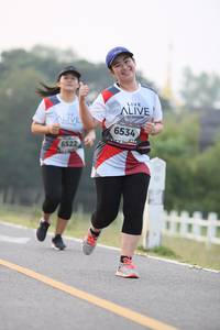 BIB: 6534, 6522
                            <button type="button" onclick="openModal(6349220)" class="btn btn-primary btn-sm float-right btn-popup" data-toggle="modal" data-target=".modal-high-quality">
                        <i class="fas fa-shopping-cart"></i> Add to Cart
                    </button>
                                            <button type="button" onclick="isThisMe(6349220, true)" class="btn btn-success btn-sm float-right btn-popup btn-isme hidden" data-toggle="tooltip" data-placement="bottom" title="นี่คือรูปของคุณใช่ไหม คลิกที่นี่เพื่อเอาเข้าอัลบั้ม">
                        <i class="fas fa-plus"></i> Add to album
                    </button>
                    <button type="button" onclick="isThisMe(6349220, false)" class="btn btn-warning btn-sm float-right btn-popup btn-isnotme hidden">
                        <i class="fas fa-ban"></i> Remove from album
                    </button>