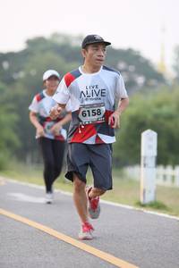 BIB: 6158
                            <button type="button" onclick="openModal(6349217)" class="btn btn-primary btn-sm float-right btn-popup" data-toggle="modal" data-target=".modal-high-quality">
                        <i class="fas fa-shopping-cart"></i> Add to Cart
                    </button>
                                            <button type="button" onclick="isThisMe(6349217, true)" class="btn btn-success btn-sm float-right btn-popup btn-isme hidden" data-toggle="tooltip" data-placement="bottom" title="นี่คือรูปของคุณใช่ไหม คลิกที่นี่เพื่อเอาเข้าอัลบั้ม">
                        <i class="fas fa-plus"></i> Add to album
                    </button>
                    <button type="button" onclick="isThisMe(6349217, false)" class="btn btn-warning btn-sm float-right btn-popup btn-isnotme hidden">
                        <i class="fas fa-ban"></i> Remove from album
                    </button>