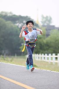 BIB: 7092
                            <button type="button" onclick="openModal(6349735)" class="btn btn-primary btn-sm float-right btn-popup" data-toggle="modal" data-target=".modal-high-quality">
                        <i class="fas fa-shopping-cart"></i> Add to Cart
                    </button>
                                            <button type="button" onclick="isThisMe(6349735, true)" class="btn btn-success btn-sm float-right btn-popup btn-isme hidden" data-toggle="tooltip" data-placement="bottom" title="นี่คือรูปของคุณใช่ไหม คลิกที่นี่เพื่อเอาเข้าอัลบั้ม">
                        <i class="fas fa-plus"></i> Add to album
                    </button>
                    <button type="button" onclick="isThisMe(6349735, false)" class="btn btn-warning btn-sm float-right btn-popup btn-isnotme hidden">
                        <i class="fas fa-ban"></i> Remove from album
                    </button>