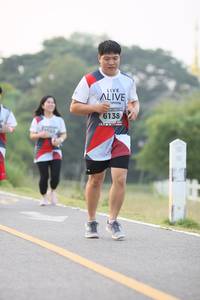 BIB: 6138
                            <button type="button" onclick="openModal(6349817)" class="btn btn-primary btn-sm float-right btn-popup" data-toggle="modal" data-target=".modal-high-quality">
                        <i class="fas fa-shopping-cart"></i> Add to Cart
                    </button>
                                            <button type="button" onclick="isThisMe(6349817, true)" class="btn btn-success btn-sm float-right btn-popup btn-isme hidden" data-toggle="tooltip" data-placement="bottom" title="นี่คือรูปของคุณใช่ไหม คลิกที่นี่เพื่อเอาเข้าอัลบั้ม">
                        <i class="fas fa-plus"></i> Add to album
                    </button>
                    <button type="button" onclick="isThisMe(6349817, false)" class="btn btn-warning btn-sm float-right btn-popup btn-isnotme hidden">
                        <i class="fas fa-ban"></i> Remove from album
                    </button>