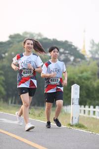 BIB: 6203, 6233
                            <button type="button" onclick="openModal(6349999)" class="btn btn-primary btn-sm float-right btn-popup" data-toggle="modal" data-target=".modal-high-quality">
                        <i class="fas fa-shopping-cart"></i> Add to Cart
                    </button>
                                            <button type="button" onclick="isThisMe(6349999, true)" class="btn btn-success btn-sm float-right btn-popup btn-isme hidden" data-toggle="tooltip" data-placement="bottom" title="นี่คือรูปของคุณใช่ไหม คลิกที่นี่เพื่อเอาเข้าอัลบั้ม">
                        <i class="fas fa-plus"></i> Add to album
                    </button>
                    <button type="button" onclick="isThisMe(6349999, false)" class="btn btn-warning btn-sm float-right btn-popup btn-isnotme hidden">
                        <i class="fas fa-ban"></i> Remove from album
                    </button>