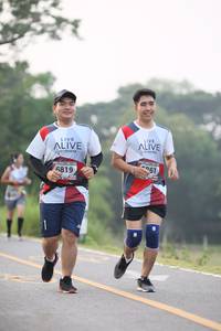 BIB: 6819, 961
                            <button type="button" onclick="openModal(6348615)" class="btn btn-primary btn-sm float-right btn-popup" data-toggle="modal" data-target=".modal-high-quality">
                        <i class="fas fa-shopping-cart"></i> Add to Cart
                    </button>
                                            <button type="button" onclick="isThisMe(6348615, true)" class="btn btn-success btn-sm float-right btn-popup btn-isme hidden" data-toggle="tooltip" data-placement="bottom" title="นี่คือรูปของคุณใช่ไหม คลิกที่นี่เพื่อเอาเข้าอัลบั้ม">
                        <i class="fas fa-plus"></i> Add to album
                    </button>
                    <button type="button" onclick="isThisMe(6348615, false)" class="btn btn-warning btn-sm float-right btn-popup btn-isnotme hidden">
                        <i class="fas fa-ban"></i> Remove from album
                    </button>