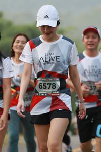 BIB: 6578
                            <button type="button" onclick="openModal(6355492)" class="btn btn-primary btn-sm float-right btn-popup" data-toggle="modal" data-target=".modal-high-quality">
                        <i class="fas fa-shopping-cart"></i> Add to Cart
                    </button>
                                            <button type="button" onclick="isThisMe(6355492, true)" class="btn btn-success btn-sm float-right btn-popup btn-isme hidden" data-toggle="tooltip" data-placement="bottom" title="นี่คือรูปของคุณใช่ไหม คลิกที่นี่เพื่อเอาเข้าอัลบั้ม">
                        <i class="fas fa-plus"></i> Add to album
                    </button>
                    <button type="button" onclick="isThisMe(6355492, false)" class="btn btn-warning btn-sm float-right btn-popup btn-isnotme hidden">
                        <i class="fas fa-ban"></i> Remove from album
                    </button>