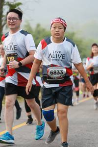 BIB: 6833
                            <button type="button" onclick="openModal(6356394)" class="btn btn-primary btn-sm float-right btn-popup" data-toggle="modal" data-target=".modal-high-quality">
                        <i class="fas fa-shopping-cart"></i> Add to Cart
                    </button>
                                            <button type="button" onclick="isThisMe(6356394, true)" class="btn btn-success btn-sm float-right btn-popup btn-isme hidden" data-toggle="tooltip" data-placement="bottom" title="นี่คือรูปของคุณใช่ไหม คลิกที่นี่เพื่อเอาเข้าอัลบั้ม">
                        <i class="fas fa-plus"></i> Add to album
                    </button>
                    <button type="button" onclick="isThisMe(6356394, false)" class="btn btn-warning btn-sm float-right btn-popup btn-isnotme hidden">
                        <i class="fas fa-ban"></i> Remove from album
                    </button>