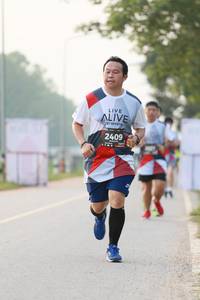 BIB: 2409, 1285
                            <button type="button" onclick="openModal(6357965)" class="btn btn-primary btn-sm float-right btn-popup" data-toggle="modal" data-target=".modal-high-quality">
                        <i class="fas fa-shopping-cart"></i> Add to Cart
                    </button>
                                            <button type="button" onclick="isThisMe(6357965, true)" class="btn btn-success btn-sm float-right btn-popup btn-isme hidden" data-toggle="tooltip" data-placement="bottom" title="นี่คือรูปของคุณใช่ไหม คลิกที่นี่เพื่อเอาเข้าอัลบั้ม">
                        <i class="fas fa-plus"></i> Add to album
                    </button>
                    <button type="button" onclick="isThisMe(6357965, false)" class="btn btn-warning btn-sm float-right btn-popup btn-isnotme hidden">
                        <i class="fas fa-ban"></i> Remove from album
                    </button>