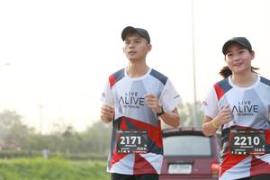 BIB: 2171, 2210, 128
                            <button type="button" onclick="openModal(6358509)" class="btn btn-primary btn-sm float-right btn-popup" data-toggle="modal" data-target=".modal-high-quality">
                        <i class="fas fa-shopping-cart"></i> Add to Cart
                    </button>
                                            <button type="button" onclick="isThisMe(6358509, true)" class="btn btn-success btn-sm float-right btn-popup btn-isme hidden" data-toggle="tooltip" data-placement="bottom" title="นี่คือรูปของคุณใช่ไหม คลิกที่นี่เพื่อเอาเข้าอัลบั้ม">
                        <i class="fas fa-plus"></i> Add to album
                    </button>
                    <button type="button" onclick="isThisMe(6358509, false)" class="btn btn-warning btn-sm float-right btn-popup btn-isnotme hidden">
                        <i class="fas fa-ban"></i> Remove from album
                    </button>