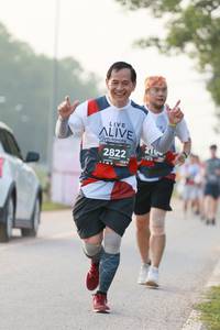 BIB: 2822, 
                            <button type="button" onclick="openModal(6358752)" class="btn btn-primary btn-sm float-right btn-popup" data-toggle="modal" data-target=".modal-high-quality">
                        <i class="fas fa-shopping-cart"></i> Add to Cart
                    </button>
                                            <button type="button" onclick="isThisMe(6358752, true)" class="btn btn-success btn-sm float-right btn-popup btn-isme hidden" data-toggle="tooltip" data-placement="bottom" title="นี่คือรูปของคุณใช่ไหม คลิกที่นี่เพื่อเอาเข้าอัลบั้ม">
                        <i class="fas fa-plus"></i> Add to album
                    </button>
                    <button type="button" onclick="isThisMe(6358752, false)" class="btn btn-warning btn-sm float-right btn-popup btn-isnotme hidden">
                        <i class="fas fa-ban"></i> Remove from album
                    </button>