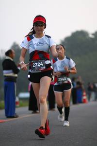 BIB: 2224, 128, 2543
                            <button type="button" onclick="openModal(6346322)" class="btn btn-primary btn-sm float-right btn-popup" data-toggle="modal" data-target=".modal-high-quality">
                        <i class="fas fa-shopping-cart"></i> Add to Cart
                    </button>
                                            <button type="button" onclick="isThisMe(6346322, true)" class="btn btn-success btn-sm float-right btn-popup btn-isme hidden" data-toggle="tooltip" data-placement="bottom" title="นี่คือรูปของคุณใช่ไหม คลิกที่นี่เพื่อเอาเข้าอัลบั้ม">
                        <i class="fas fa-plus"></i> Add to album
                    </button>
                    <button type="button" onclick="isThisMe(6346322, false)" class="btn btn-warning btn-sm float-right btn-popup btn-isnotme hidden">
                        <i class="fas fa-ban"></i> Remove from album
                    </button>