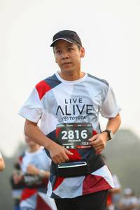 BIB: 2816, 128
                            <button type="button" onclick="openModal(6347166)" class="btn btn-primary btn-sm float-right btn-popup" data-toggle="modal" data-target=".modal-high-quality">
                        <i class="fas fa-shopping-cart"></i> Add to Cart
                    </button>
                                            <button type="button" onclick="isThisMe(6347166, true)" class="btn btn-success btn-sm float-right btn-popup btn-isme hidden" data-toggle="tooltip" data-placement="bottom" title="นี่คือรูปของคุณใช่ไหม คลิกที่นี่เพื่อเอาเข้าอัลบั้ม">
                        <i class="fas fa-plus"></i> Add to album
                    </button>
                    <button type="button" onclick="isThisMe(6347166, false)" class="btn btn-warning btn-sm float-right btn-popup btn-isnotme hidden">
                        <i class="fas fa-ban"></i> Remove from album
                    </button>