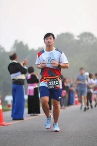 BIB: 2212
                            <button type="button" onclick="openModal(6347172)" class="btn btn-primary btn-sm float-right btn-popup" data-toggle="modal" data-target=".modal-high-quality">
                        <i class="fas fa-shopping-cart"></i> Add to Cart
                    </button>
                                            <button type="button" onclick="isThisMe(6347172, true)" class="btn btn-success btn-sm float-right btn-popup btn-isme hidden" data-toggle="tooltip" data-placement="bottom" title="นี่คือรูปของคุณใช่ไหม คลิกที่นี่เพื่อเอาเข้าอัลบั้ม">
                        <i class="fas fa-plus"></i> Add to album
                    </button>
                    <button type="button" onclick="isThisMe(6347172, false)" class="btn btn-warning btn-sm float-right btn-popup btn-isnotme hidden">
                        <i class="fas fa-ban"></i> Remove from album
                    </button>