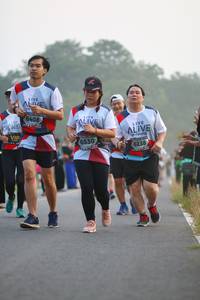 BIB: 6408, 6530, 6238
                            <button type="button" onclick="openModal(6350850)" class="btn btn-primary btn-sm float-right btn-popup" data-toggle="modal" data-target=".modal-high-quality">
                        <i class="fas fa-shopping-cart"></i> Add to Cart
                    </button>
                                            <button type="button" onclick="isThisMe(6350850, true)" class="btn btn-success btn-sm float-right btn-popup btn-isme hidden" data-toggle="tooltip" data-placement="bottom" title="นี่คือรูปของคุณใช่ไหม คลิกที่นี่เพื่อเอาเข้าอัลบั้ม">
                        <i class="fas fa-plus"></i> Add to album
                    </button>
                    <button type="button" onclick="isThisMe(6350850, false)" class="btn btn-warning btn-sm float-right btn-popup btn-isnotme hidden">
                        <i class="fas fa-ban"></i> Remove from album
                    </button>