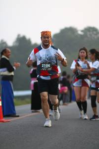 BIB: 2106
                            <button type="button" onclick="openModal(6346518)" class="btn btn-primary btn-sm float-right btn-popup" data-toggle="modal" data-target=".modal-high-quality">
                        <i class="fas fa-shopping-cart"></i> Add to Cart
                    </button>
                                            <button type="button" onclick="isThisMe(6346518, true)" class="btn btn-success btn-sm float-right btn-popup btn-isme hidden" data-toggle="tooltip" data-placement="bottom" title="นี่คือรูปของคุณใช่ไหม คลิกที่นี่เพื่อเอาเข้าอัลบั้ม">
                        <i class="fas fa-plus"></i> Add to album
                    </button>
                    <button type="button" onclick="isThisMe(6346518, false)" class="btn btn-warning btn-sm float-right btn-popup btn-isnotme hidden">
                        <i class="fas fa-ban"></i> Remove from album
                    </button>