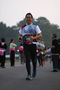 BIB: 241
                            <button type="button" onclick="openModal(6346120)" class="btn btn-primary btn-sm float-right btn-popup" data-toggle="modal" data-target=".modal-high-quality">
                        <i class="fas fa-shopping-cart"></i> Add to Cart
                    </button>
                                            <button type="button" onclick="isThisMe(6346120, true)" class="btn btn-success btn-sm float-right btn-popup btn-isme hidden" data-toggle="tooltip" data-placement="bottom" title="นี่คือรูปของคุณใช่ไหม คลิกที่นี่เพื่อเอาเข้าอัลบั้ม">
                        <i class="fas fa-plus"></i> Add to album
                    </button>
                    <button type="button" onclick="isThisMe(6346120, false)" class="btn btn-warning btn-sm float-right btn-popup btn-isnotme hidden">
                        <i class="fas fa-ban"></i> Remove from album
                    </button>