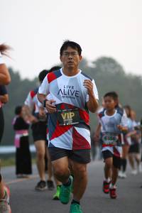 BIB: 6356
                            <button type="button" onclick="openModal(6346509)" class="btn btn-primary btn-sm float-right btn-popup" data-toggle="modal" data-target=".modal-high-quality">
                        <i class="fas fa-shopping-cart"></i> Add to Cart
                    </button>
                                            <button type="button" onclick="isThisMe(6346509, true)" class="btn btn-success btn-sm float-right btn-popup btn-isme hidden" data-toggle="tooltip" data-placement="bottom" title="นี่คือรูปของคุณใช่ไหม คลิกที่นี่เพื่อเอาเข้าอัลบั้ม">
                        <i class="fas fa-plus"></i> Add to album
                    </button>
                    <button type="button" onclick="isThisMe(6346509, false)" class="btn btn-warning btn-sm float-right btn-popup btn-isnotme hidden">
                        <i class="fas fa-ban"></i> Remove from album
                    </button>