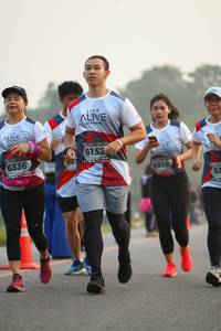 BIB: 6152, 6336, 6918
                            <button type="button" onclick="openModal(6350512)" class="btn btn-primary btn-sm float-right btn-popup" data-toggle="modal" data-target=".modal-high-quality">
                        <i class="fas fa-shopping-cart"></i> Add to Cart
                    </button>
                                            <button type="button" onclick="isThisMe(6350512, true)" class="btn btn-success btn-sm float-right btn-popup btn-isme hidden" data-toggle="tooltip" data-placement="bottom" title="นี่คือรูปของคุณใช่ไหม คลิกที่นี่เพื่อเอาเข้าอัลบั้ม">
                        <i class="fas fa-plus"></i> Add to album
                    </button>
                    <button type="button" onclick="isThisMe(6350512, false)" class="btn btn-warning btn-sm float-right btn-popup btn-isnotme hidden">
                        <i class="fas fa-ban"></i> Remove from album
                    </button>