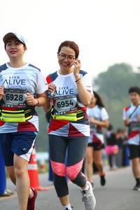 BIB: 6928, 6954
                            <button type="button" onclick="openModal(6351464)" class="btn btn-primary btn-sm float-right btn-popup" data-toggle="modal" data-target=".modal-high-quality">
                        <i class="fas fa-shopping-cart"></i> Add to Cart
                    </button>
                                            <button type="button" onclick="isThisMe(6351464, true)" class="btn btn-success btn-sm float-right btn-popup btn-isme hidden" data-toggle="tooltip" data-placement="bottom" title="นี่คือรูปของคุณใช่ไหม คลิกที่นี่เพื่อเอาเข้าอัลบั้ม">
                        <i class="fas fa-plus"></i> Add to album
                    </button>
                    <button type="button" onclick="isThisMe(6351464, false)" class="btn btn-warning btn-sm float-right btn-popup btn-isnotme hidden">
                        <i class="fas fa-ban"></i> Remove from album
                    </button>