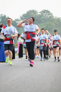 BIB: 6512, 627
                            <button type="button" onclick="openModal(6352384)" class="btn btn-primary btn-sm float-right btn-popup" data-toggle="modal" data-target=".modal-high-quality">
                        <i class="fas fa-shopping-cart"></i> Add to Cart
                    </button>
                                            <button type="button" onclick="isThisMe(6352384, true)" class="btn btn-success btn-sm float-right btn-popup btn-isme hidden" data-toggle="tooltip" data-placement="bottom" title="นี่คือรูปของคุณใช่ไหม คลิกที่นี่เพื่อเอาเข้าอัลบั้ม">
                        <i class="fas fa-plus"></i> Add to album
                    </button>
                    <button type="button" onclick="isThisMe(6352384, false)" class="btn btn-warning btn-sm float-right btn-popup btn-isnotme hidden">
                        <i class="fas fa-ban"></i> Remove from album
                    </button>