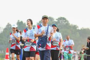 BIB: 6027, 6164, 6001
                            <button type="button" onclick="openModal(6352841)" class="btn btn-primary btn-sm float-right btn-popup" data-toggle="modal" data-target=".modal-high-quality">
                        <i class="fas fa-shopping-cart"></i> Add to Cart
                    </button>
                                            <button type="button" onclick="isThisMe(6352841, true)" class="btn btn-success btn-sm float-right btn-popup btn-isme hidden" data-toggle="tooltip" data-placement="bottom" title="นี่คือรูปของคุณใช่ไหม คลิกที่นี่เพื่อเอาเข้าอัลบั้ม">
                        <i class="fas fa-plus"></i> Add to album
                    </button>
                    <button type="button" onclick="isThisMe(6352841, false)" class="btn btn-warning btn-sm float-right btn-popup btn-isnotme hidden">
                        <i class="fas fa-ban"></i> Remove from album
                    </button>