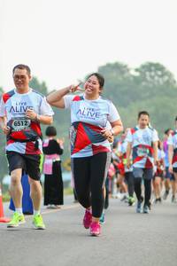 BIB: 6512
                            <button type="button" onclick="openModal(6352424)" class="btn btn-primary btn-sm float-right btn-popup" data-toggle="modal" data-target=".modal-high-quality">
                        <i class="fas fa-shopping-cart"></i> Add to Cart
                    </button>
                                            <button type="button" onclick="isThisMe(6352424, true)" class="btn btn-success btn-sm float-right btn-popup btn-isme hidden" data-toggle="tooltip" data-placement="bottom" title="นี่คือรูปของคุณใช่ไหม คลิกที่นี่เพื่อเอาเข้าอัลบั้ม">
                        <i class="fas fa-plus"></i> Add to album
                    </button>
                    <button type="button" onclick="isThisMe(6352424, false)" class="btn btn-warning btn-sm float-right btn-popup btn-isnotme hidden">
                        <i class="fas fa-ban"></i> Remove from album
                    </button>