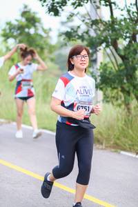 BIB: 6751, 
                            <button type="button" onclick="openModal(6353510)" class="btn btn-primary btn-sm float-right btn-popup" data-toggle="modal" data-target=".modal-high-quality">
                        <i class="fas fa-shopping-cart"></i> Add to Cart
                    </button>
                                            <button type="button" onclick="isThisMe(6353510, true)" class="btn btn-success btn-sm float-right btn-popup btn-isme hidden" data-toggle="tooltip" data-placement="bottom" title="นี่คือรูปของคุณใช่ไหม คลิกที่นี่เพื่อเอาเข้าอัลบั้ม">
                        <i class="fas fa-plus"></i> Add to album
                    </button>
                    <button type="button" onclick="isThisMe(6353510, false)" class="btn btn-warning btn-sm float-right btn-popup btn-isnotme hidden">
                        <i class="fas fa-ban"></i> Remove from album
                    </button>