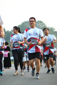 BIB: 6823, 6440, 6868
                            <button type="button" onclick="openModal(6351769)" class="btn btn-primary btn-sm float-right btn-popup" data-toggle="modal" data-target=".modal-high-quality">
                        <i class="fas fa-shopping-cart"></i> Add to Cart
                    </button>
                                            <button type="button" onclick="isThisMe(6351769, true)" class="btn btn-success btn-sm float-right btn-popup btn-isme hidden" data-toggle="tooltip" data-placement="bottom" title="นี่คือรูปของคุณใช่ไหม คลิกที่นี่เพื่อเอาเข้าอัลบั้ม">
                        <i class="fas fa-plus"></i> Add to album
                    </button>
                    <button type="button" onclick="isThisMe(6351769, false)" class="btn btn-warning btn-sm float-right btn-popup btn-isnotme hidden">
                        <i class="fas fa-ban"></i> Remove from album
                    </button>