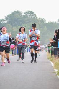 BIB: 6170, 122, 6766
                            <button type="button" onclick="openModal(6352689)" class="btn btn-primary btn-sm float-right btn-popup" data-toggle="modal" data-target=".modal-high-quality">
                        <i class="fas fa-shopping-cart"></i> Add to Cart
                    </button>
                                            <button type="button" onclick="isThisMe(6352689, true)" class="btn btn-success btn-sm float-right btn-popup btn-isme hidden" data-toggle="tooltip" data-placement="bottom" title="นี่คือรูปของคุณใช่ไหม คลิกที่นี่เพื่อเอาเข้าอัลบั้ม">
                        <i class="fas fa-plus"></i> Add to album
                    </button>
                    <button type="button" onclick="isThisMe(6352689, false)" class="btn btn-warning btn-sm float-right btn-popup btn-isnotme hidden">
                        <i class="fas fa-ban"></i> Remove from album
                    </button>