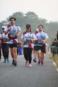 BIB: 6408, 6238, 6530
                            <button type="button" onclick="openModal(6350849)" class="btn btn-primary btn-sm float-right btn-popup" data-toggle="modal" data-target=".modal-high-quality">
                        <i class="fas fa-shopping-cart"></i> Add to Cart
                    </button>
                                            <button type="button" onclick="isThisMe(6350849, true)" class="btn btn-success btn-sm float-right btn-popup btn-isme hidden" data-toggle="tooltip" data-placement="bottom" title="นี่คือรูปของคุณใช่ไหม คลิกที่นี่เพื่อเอาเข้าอัลบั้ม">
                        <i class="fas fa-plus"></i> Add to album
                    </button>
                    <button type="button" onclick="isThisMe(6350849, false)" class="btn btn-warning btn-sm float-right btn-popup btn-isnotme hidden">
                        <i class="fas fa-ban"></i> Remove from album
                    </button>