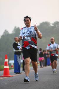 BIB: 3038
                            <button type="button" onclick="openModal(6348697)" class="btn btn-primary btn-sm float-right btn-popup" data-toggle="modal" data-target=".modal-high-quality">
                        <i class="fas fa-shopping-cart"></i> Add to Cart
                    </button>
                                            <button type="button" onclick="isThisMe(6348697, true)" class="btn btn-success btn-sm float-right btn-popup btn-isme hidden" data-toggle="tooltip" data-placement="bottom" title="นี่คือรูปของคุณใช่ไหม คลิกที่นี่เพื่อเอาเข้าอัลบั้ม">
                        <i class="fas fa-plus"></i> Add to album
                    </button>
                    <button type="button" onclick="isThisMe(6348697, false)" class="btn btn-warning btn-sm float-right btn-popup btn-isnotme hidden">
                        <i class="fas fa-ban"></i> Remove from album
                    </button>