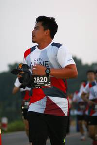 BIB: 2820, 128
                            <button type="button" onclick="openModal(6345680)" class="btn btn-primary btn-sm float-right btn-popup" data-toggle="modal" data-target=".modal-high-quality">
                        <i class="fas fa-shopping-cart"></i> Add to Cart
                    </button>
                                            <button type="button" onclick="isThisMe(6345680, true)" class="btn btn-success btn-sm float-right btn-popup btn-isme hidden" data-toggle="tooltip" data-placement="bottom" title="นี่คือรูปของคุณใช่ไหม คลิกที่นี่เพื่อเอาเข้าอัลบั้ม">
                        <i class="fas fa-plus"></i> Add to album
                    </button>
                    <button type="button" onclick="isThisMe(6345680, false)" class="btn btn-warning btn-sm float-right btn-popup btn-isnotme hidden">
                        <i class="fas fa-ban"></i> Remove from album
                    </button>