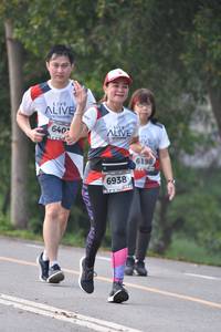 BIB: 640, 6198, 6938
                            <button type="button" onclick="openModal(6339756)" class="btn btn-primary btn-sm float-right btn-popup" data-toggle="modal" data-target=".modal-high-quality">
                        <i class="fas fa-shopping-cart"></i> Add to Cart
                    </button>
                                            <button type="button" onclick="isThisMe(6339756, true)" class="btn btn-success btn-sm float-right btn-popup btn-isme hidden" data-toggle="tooltip" data-placement="bottom" title="นี่คือรูปของคุณใช่ไหม คลิกที่นี่เพื่อเอาเข้าอัลบั้ม">
                        <i class="fas fa-plus"></i> Add to album
                    </button>
                    <button type="button" onclick="isThisMe(6339756, false)" class="btn btn-warning btn-sm float-right btn-popup btn-isnotme hidden">
                        <i class="fas fa-ban"></i> Remove from album
                    </button>