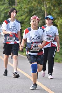 BIB: 6001, 6164, 683
                            <button type="button" onclick="openModal(6340934)" class="btn btn-primary btn-sm float-right btn-popup" data-toggle="modal" data-target=".modal-high-quality">
                        <i class="fas fa-shopping-cart"></i> Add to Cart
                    </button>
                                            <button type="button" onclick="isThisMe(6340934, true)" class="btn btn-success btn-sm float-right btn-popup btn-isme hidden" data-toggle="tooltip" data-placement="bottom" title="นี่คือรูปของคุณใช่ไหม คลิกที่นี่เพื่อเอาเข้าอัลบั้ม">
                        <i class="fas fa-plus"></i> Add to album
                    </button>
                    <button type="button" onclick="isThisMe(6340934, false)" class="btn btn-warning btn-sm float-right btn-popup btn-isnotme hidden">
                        <i class="fas fa-ban"></i> Remove from album
                    </button>