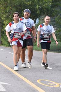 BIB: 165, 7168, 7166
                            <button type="button" onclick="openModal(6340532)" class="btn btn-primary btn-sm float-right btn-popup" data-toggle="modal" data-target=".modal-high-quality">
                        <i class="fas fa-shopping-cart"></i> Add to Cart
                    </button>
                                            <button type="button" onclick="isThisMe(6340532, true)" class="btn btn-success btn-sm float-right btn-popup btn-isme hidden" data-toggle="tooltip" data-placement="bottom" title="นี่คือรูปของคุณใช่ไหม คลิกที่นี่เพื่อเอาเข้าอัลบั้ม">
                        <i class="fas fa-plus"></i> Add to album
                    </button>
                    <button type="button" onclick="isThisMe(6340532, false)" class="btn btn-warning btn-sm float-right btn-popup btn-isnotme hidden">
                        <i class="fas fa-ban"></i> Remove from album
                    </button>