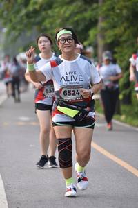 BIB: 631, 6524
                            <button type="button" onclick="openModal(6340357)" class="btn btn-primary btn-sm float-right btn-popup" data-toggle="modal" data-target=".modal-high-quality">
                        <i class="fas fa-shopping-cart"></i> Add to Cart
                    </button>
                                            <button type="button" onclick="isThisMe(6340357, true)" class="btn btn-success btn-sm float-right btn-popup btn-isme hidden" data-toggle="tooltip" data-placement="bottom" title="นี่คือรูปของคุณใช่ไหม คลิกที่นี่เพื่อเอาเข้าอัลบั้ม">
                        <i class="fas fa-plus"></i> Add to album
                    </button>
                    <button type="button" onclick="isThisMe(6340357, false)" class="btn btn-warning btn-sm float-right btn-popup btn-isnotme hidden">
                        <i class="fas fa-ban"></i> Remove from album
                    </button>