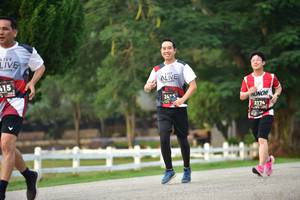 BIB: 2475, 2174
                            <button type="button" onclick="openModal(6338990)" class="btn btn-primary btn-sm float-right btn-popup" data-toggle="modal" data-target=".modal-high-quality">
                        <i class="fas fa-shopping-cart"></i> Add to Cart
                    </button>
                                            <button type="button" onclick="isThisMe(6338990, true)" class="btn btn-success btn-sm float-right btn-popup btn-isme hidden" data-toggle="tooltip" data-placement="bottom" title="นี่คือรูปของคุณใช่ไหม คลิกที่นี่เพื่อเอาเข้าอัลบั้ม">
                        <i class="fas fa-plus"></i> Add to album
                    </button>
                    <button type="button" onclick="isThisMe(6338990, false)" class="btn btn-warning btn-sm float-right btn-popup btn-isnotme hidden">
                        <i class="fas fa-ban"></i> Remove from album
                    </button>