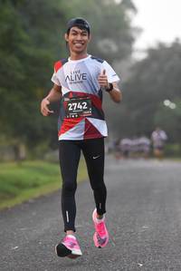 BIB: 2742, 128
                            <button type="button" onclick="openModal(6371920)" class="btn btn-primary btn-sm float-right btn-popup" data-toggle="modal" data-target=".modal-high-quality">
                        <i class="fas fa-shopping-cart"></i> Add to Cart
                    </button>
                                            <button type="button" onclick="isThisMe(6371920, true)" class="btn btn-success btn-sm float-right btn-popup btn-isme hidden" data-toggle="tooltip" data-placement="bottom" title="นี่คือรูปของคุณใช่ไหม คลิกที่นี่เพื่อเอาเข้าอัลบั้ม">
                        <i class="fas fa-plus"></i> Add to album
                    </button>
                    <button type="button" onclick="isThisMe(6371920, false)" class="btn btn-warning btn-sm float-right btn-popup btn-isnotme hidden">
                        <i class="fas fa-ban"></i> Remove from album
                    </button>