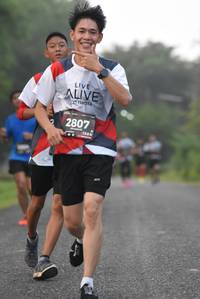 BIB: 2807, 128
                            <button type="button" onclick="openModal(6371909)" class="btn btn-primary btn-sm float-right btn-popup" data-toggle="modal" data-target=".modal-high-quality">
                        <i class="fas fa-shopping-cart"></i> Add to Cart
                    </button>
                                            <button type="button" onclick="isThisMe(6371909, true)" class="btn btn-success btn-sm float-right btn-popup btn-isme hidden" data-toggle="tooltip" data-placement="bottom" title="นี่คือรูปของคุณใช่ไหม คลิกที่นี่เพื่อเอาเข้าอัลบั้ม">
                        <i class="fas fa-plus"></i> Add to album
                    </button>
                    <button type="button" onclick="isThisMe(6371909, false)" class="btn btn-warning btn-sm float-right btn-popup btn-isnotme hidden">
                        <i class="fas fa-ban"></i> Remove from album
                    </button>