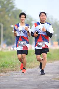 BIB: 3017, 3001
                            <button type="button" onclick="openModal(6343805)" class="btn btn-primary btn-sm float-right btn-popup" data-toggle="modal" data-target=".modal-high-quality">
                        <i class="fas fa-shopping-cart"></i> Add to Cart
                    </button>
                                            <button type="button" onclick="isThisMe(6343805, true)" class="btn btn-success btn-sm float-right btn-popup btn-isme hidden" data-toggle="tooltip" data-placement="bottom" title="นี่คือรูปของคุณใช่ไหม คลิกที่นี่เพื่อเอาเข้าอัลบั้ม">
                        <i class="fas fa-plus"></i> Add to album
                    </button>
                    <button type="button" onclick="isThisMe(6343805, false)" class="btn btn-warning btn-sm float-right btn-popup btn-isnotme hidden">
                        <i class="fas fa-ban"></i> Remove from album
                    </button>