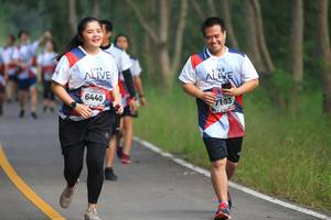 BIB: 6440
                            <button type="button" onclick="openModal(6357133)" class="btn btn-primary btn-sm float-right btn-popup" data-toggle="modal" data-target=".modal-high-quality">
                        <i class="fas fa-shopping-cart"></i> Add to Cart
                    </button>
                                            <button type="button" onclick="isThisMe(6357133, true)" class="btn btn-success btn-sm float-right btn-popup btn-isme hidden" data-toggle="tooltip" data-placement="bottom" title="นี่คือรูปของคุณใช่ไหม คลิกที่นี่เพื่อเอาเข้าอัลบั้ม">
                        <i class="fas fa-plus"></i> Add to album
                    </button>
                    <button type="button" onclick="isThisMe(6357133, false)" class="btn btn-warning btn-sm float-right btn-popup btn-isnotme hidden">
                        <i class="fas fa-ban"></i> Remove from album
                    </button>