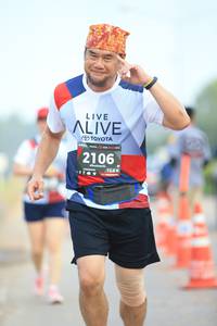 BIB: 2106, 128
                            <button type="button" onclick="openModal(6344347)" class="btn btn-primary btn-sm float-right btn-popup" data-toggle="modal" data-target=".modal-high-quality">
                        <i class="fas fa-shopping-cart"></i> Add to Cart
                    </button>
                                            <button type="button" onclick="isThisMe(6344347, true)" class="btn btn-success btn-sm float-right btn-popup btn-isme hidden" data-toggle="tooltip" data-placement="bottom" title="นี่คือรูปของคุณใช่ไหม คลิกที่นี่เพื่อเอาเข้าอัลบั้ม">
                        <i class="fas fa-plus"></i> Add to album
                    </button>
                    <button type="button" onclick="isThisMe(6344347, false)" class="btn btn-warning btn-sm float-right btn-popup btn-isnotme hidden">
                        <i class="fas fa-ban"></i> Remove from album
                    </button>