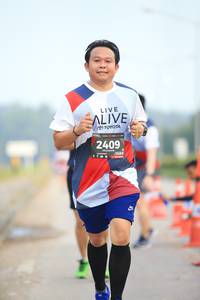 BIB: 2409, 128
                            <button type="button" onclick="openModal(6343447)" class="btn btn-primary btn-sm float-right btn-popup" data-toggle="modal" data-target=".modal-high-quality">
                        <i class="fas fa-shopping-cart"></i> Add to Cart
                    </button>
                                            <button type="button" onclick="isThisMe(6343447, true)" class="btn btn-success btn-sm float-right btn-popup btn-isme hidden" data-toggle="tooltip" data-placement="bottom" title="นี่คือรูปของคุณใช่ไหม คลิกที่นี่เพื่อเอาเข้าอัลบั้ม">
                        <i class="fas fa-plus"></i> Add to album
                    </button>
                    <button type="button" onclick="isThisMe(6343447, false)" class="btn btn-warning btn-sm float-right btn-popup btn-isnotme hidden">
                        <i class="fas fa-ban"></i> Remove from album
                    </button>