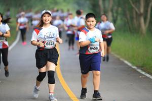 BIB: 6528, 6458
                            <button type="button" onclick="openModal(6357745)" class="btn btn-primary btn-sm float-right btn-popup" data-toggle="modal" data-target=".modal-high-quality">
                        <i class="fas fa-shopping-cart"></i> Add to Cart
                    </button>
                                            <button type="button" onclick="isThisMe(6357745, true)" class="btn btn-success btn-sm float-right btn-popup btn-isme hidden" data-toggle="tooltip" data-placement="bottom" title="นี่คือรูปของคุณใช่ไหม คลิกที่นี่เพื่อเอาเข้าอัลบั้ม">
                        <i class="fas fa-plus"></i> Add to album
                    </button>
                    <button type="button" onclick="isThisMe(6357745, false)" class="btn btn-warning btn-sm float-right btn-popup btn-isnotme hidden">
                        <i class="fas fa-ban"></i> Remove from album
                    </button>