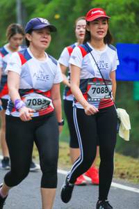 BIB: 7088, 7083
                            <button type="button" onclick="openModal(6368043)" class="btn btn-primary btn-sm float-right btn-popup" data-toggle="modal" data-target=".modal-high-quality">
                        <i class="fas fa-shopping-cart"></i> Add to Cart
                    </button>
                                            <button type="button" onclick="isThisMe(6368043, true)" class="btn btn-success btn-sm float-right btn-popup btn-isme hidden" data-toggle="tooltip" data-placement="bottom" title="นี่คือรูปของคุณใช่ไหม คลิกที่นี่เพื่อเอาเข้าอัลบั้ม">
                        <i class="fas fa-plus"></i> Add to album
                    </button>
                    <button type="button" onclick="isThisMe(6368043, false)" class="btn btn-warning btn-sm float-right btn-popup btn-isnotme hidden">
                        <i class="fas fa-ban"></i> Remove from album
                    </button>